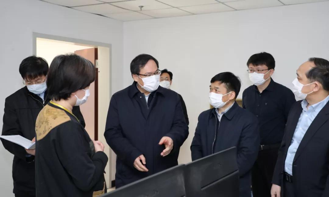 楊金成到七院、七一四所檢查指導(dǎo)疫情防控和復(fù)工復(fù)產(chǎn)工作